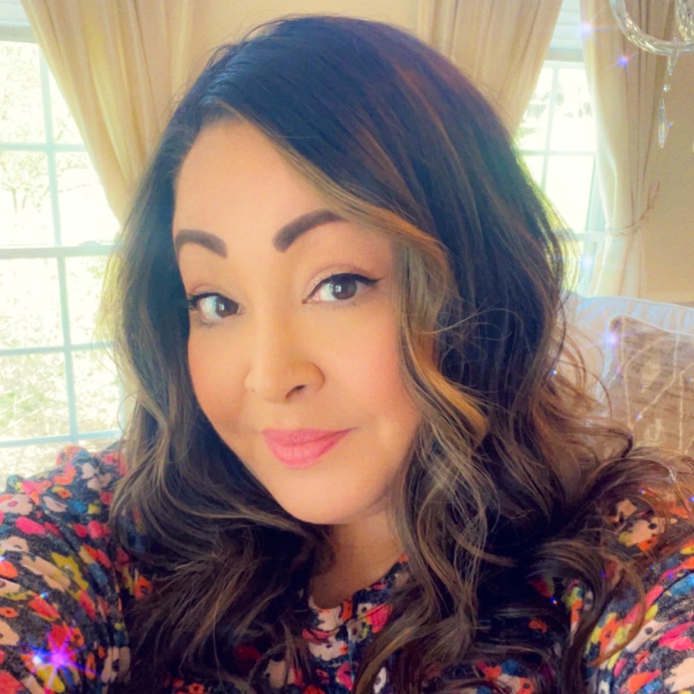 Meet your Posher, Maya